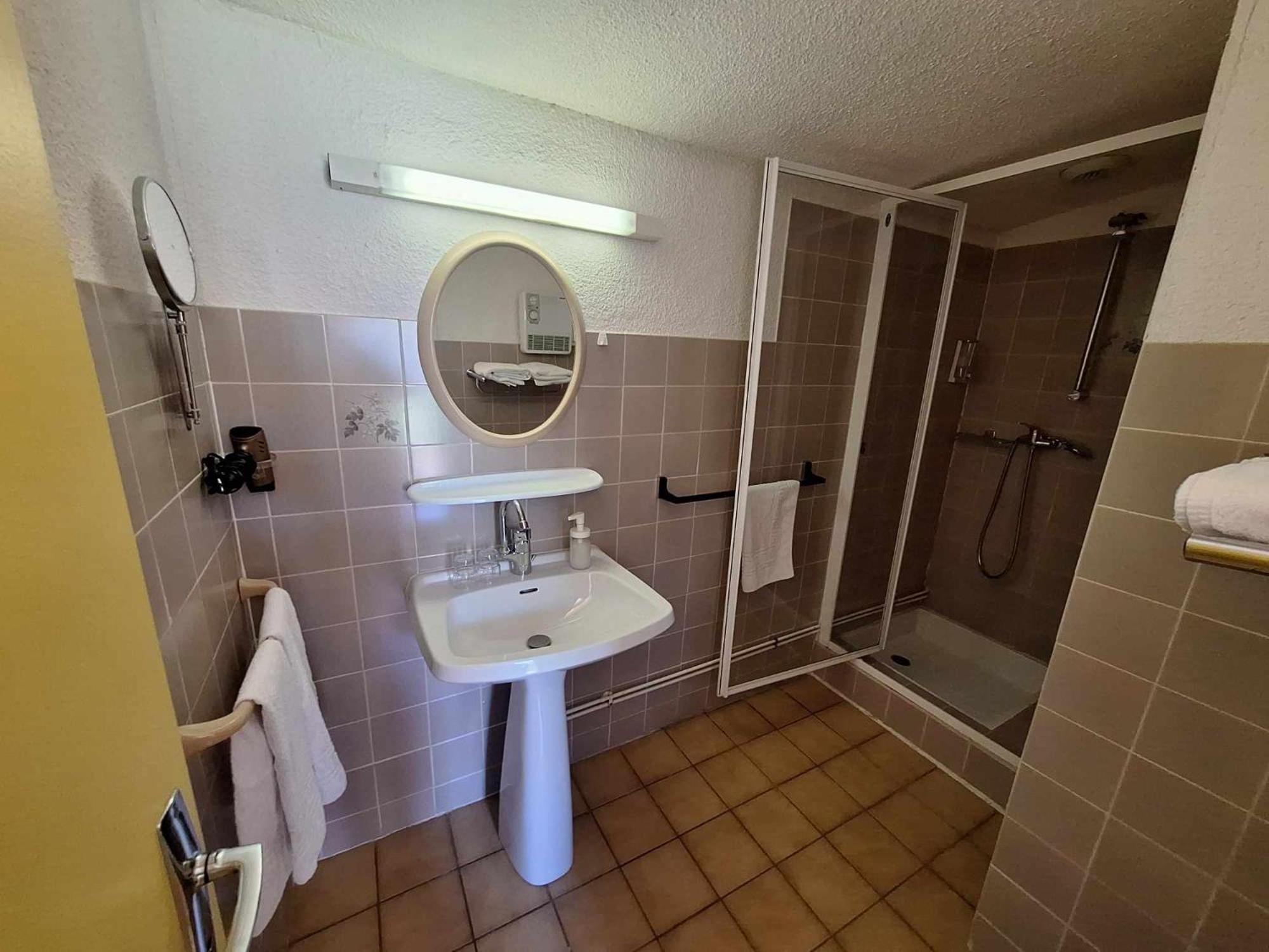 Hotel Le Connetable Saint-Bonnet-en-Champsaur Eksteriør bilde