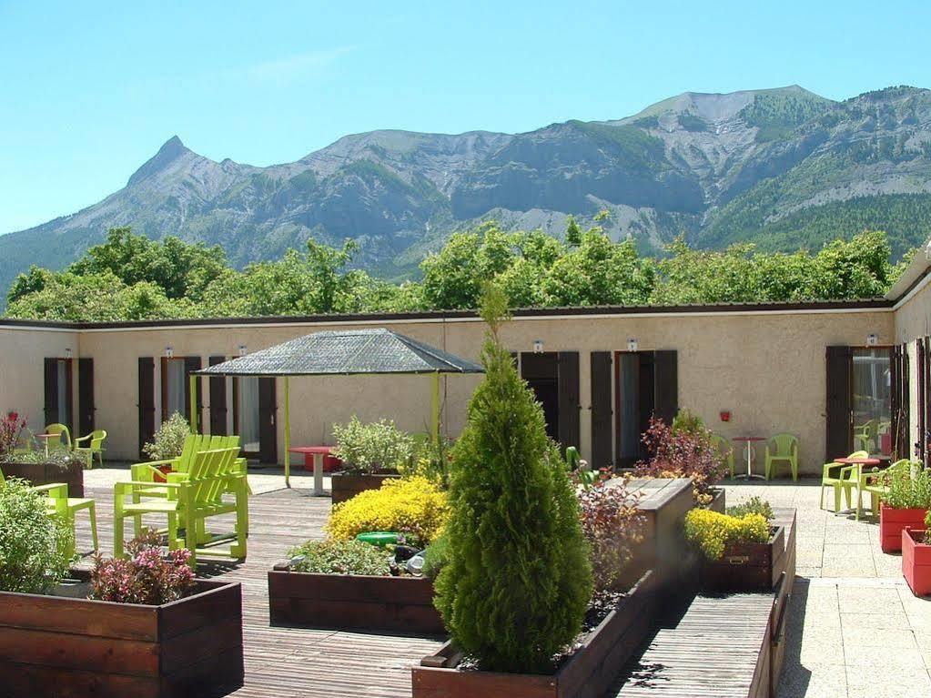 Hotel Le Connetable Saint-Bonnet-en-Champsaur Eksteriør bilde